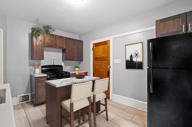 Building Photo - Maryland Upper near UWM