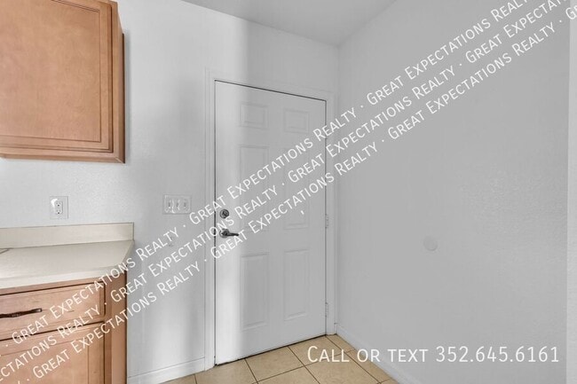 Building Photo - 10583 SE 67 Ct