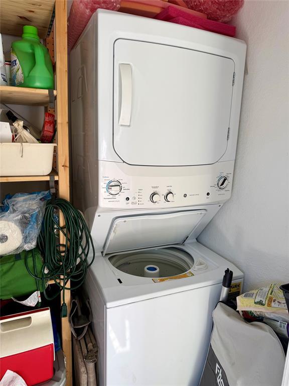 Building Photo - 3204 Menchaca Rd