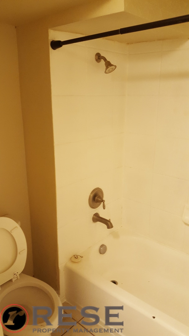 Building Photo - Quaint Provo Basement Unit w lots of parking
