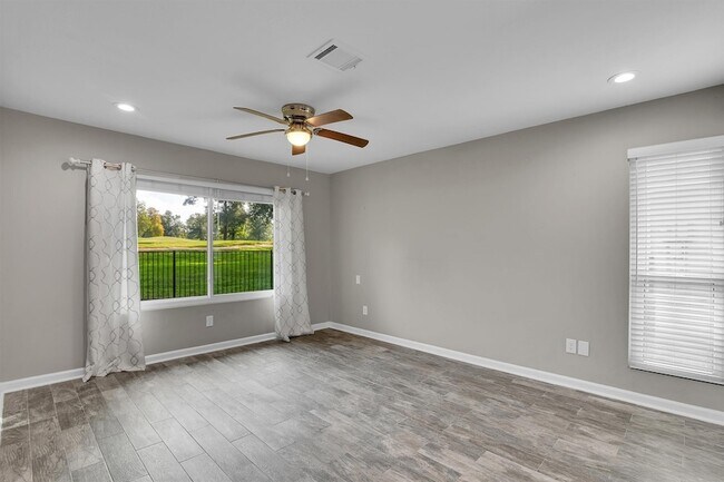 Building Photo - 3555 Balboa Cir
