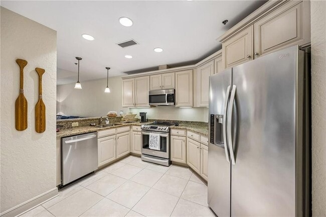 Building Photo - 150 Salt Air Dr