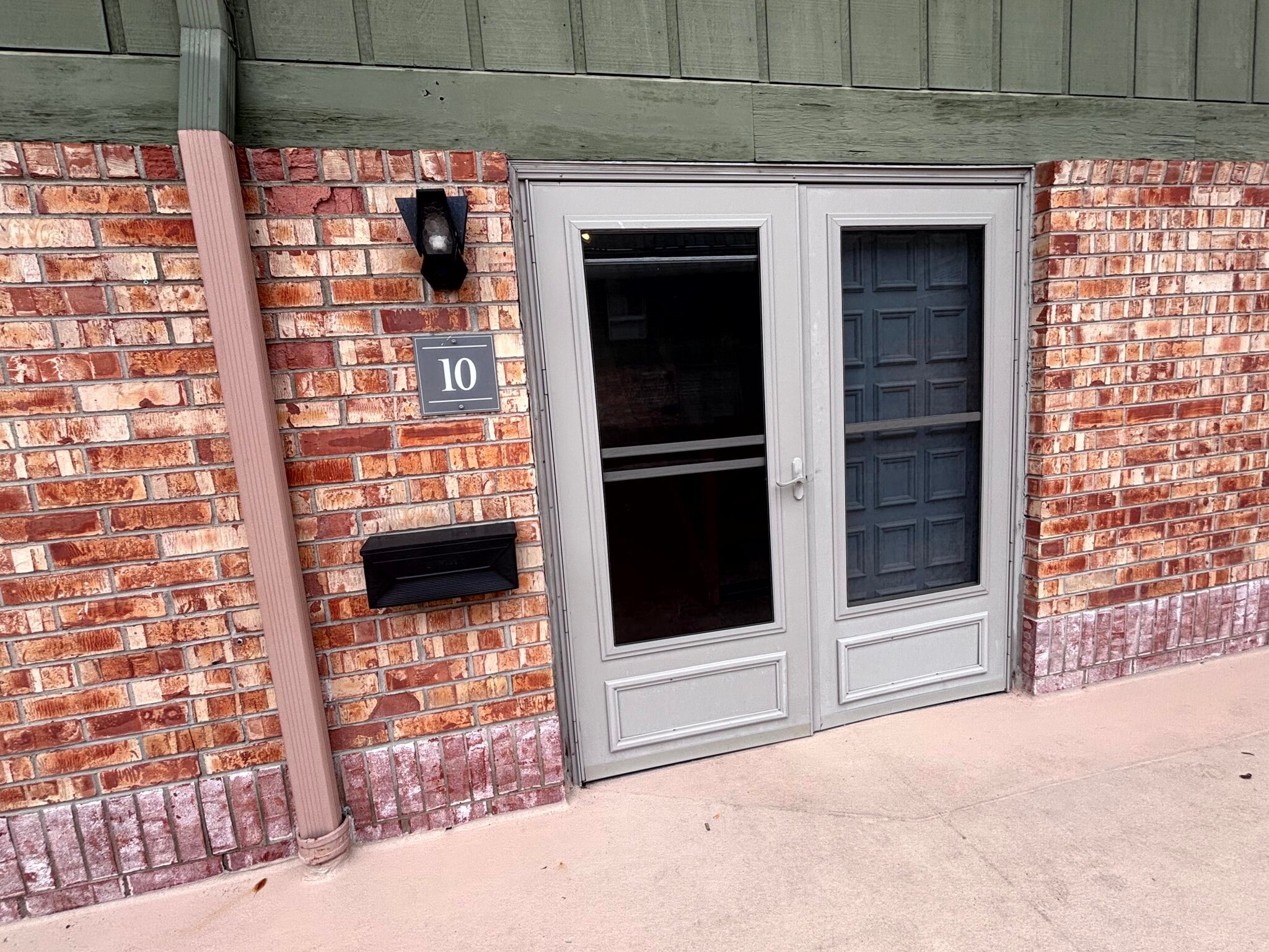 Unit's direct entrance - 4117 W Rivers Edge Cir