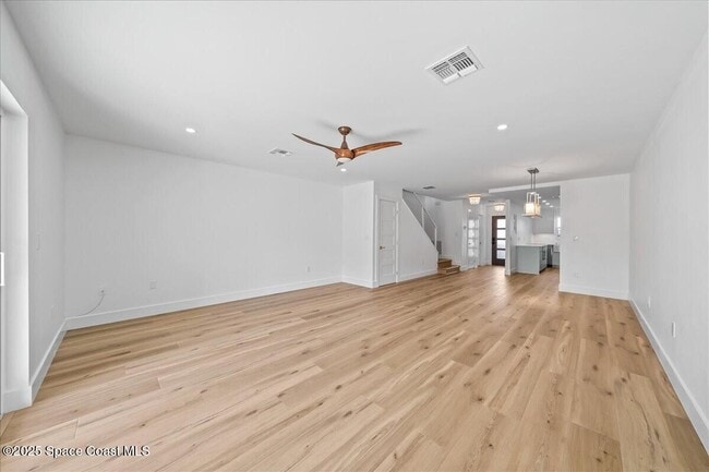 Building Photo - 201 Fifth Ave