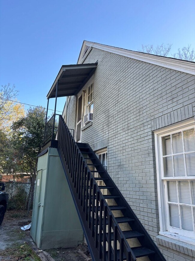 Building Photo - 3011 18th Ave