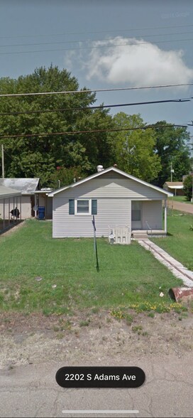 Outside 3 - 2202 S Adams Ave
