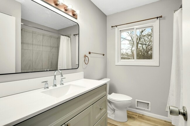 Building Photo - 510 Shadyside Cir