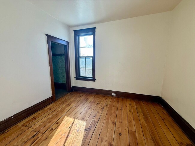 Building Photo - 4 Bed 1 Bath Single Family Home in Wausau