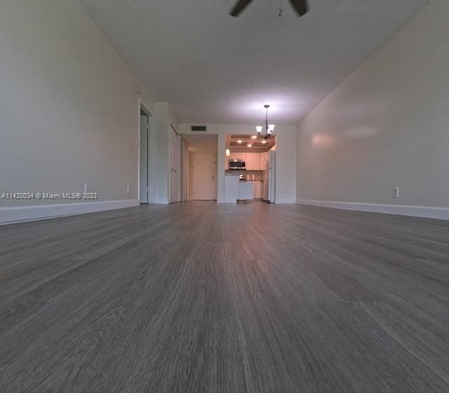 Building Photo - 301 Racquet Club Rd