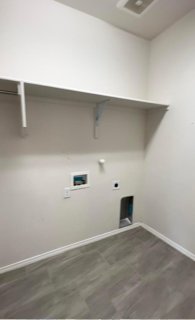 Building Photo - 300 Michael Ave SW