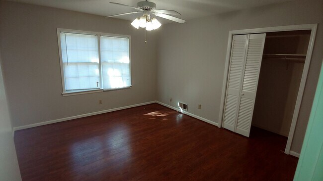 Building Photo - Nice 3 bedroom 2 bath Home in Northwood Lake