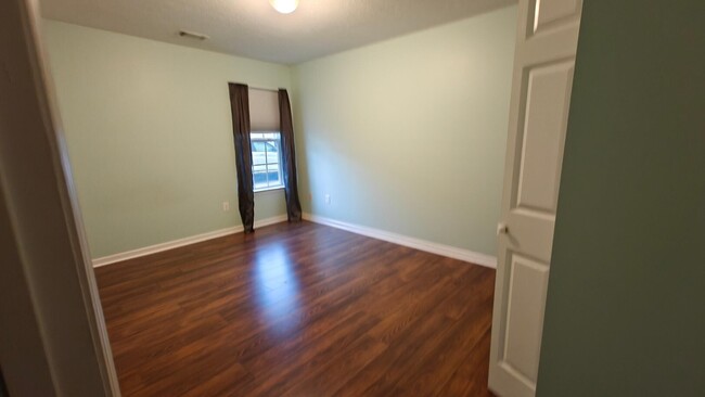 Building Photo - 5150 Saddle Cir