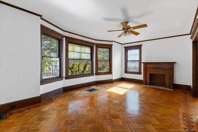 Building Photo - 590 Whitney Ave