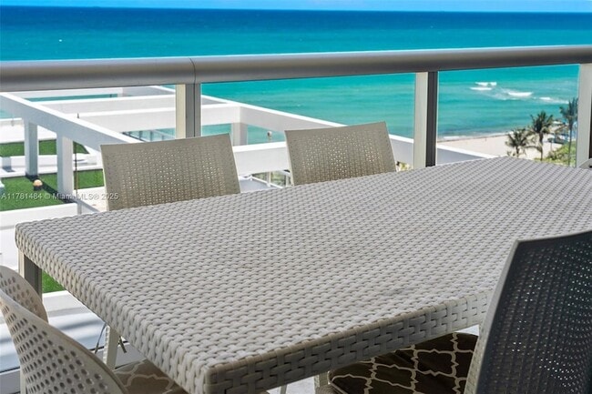 Primary Photo - 6799 Collins Ave