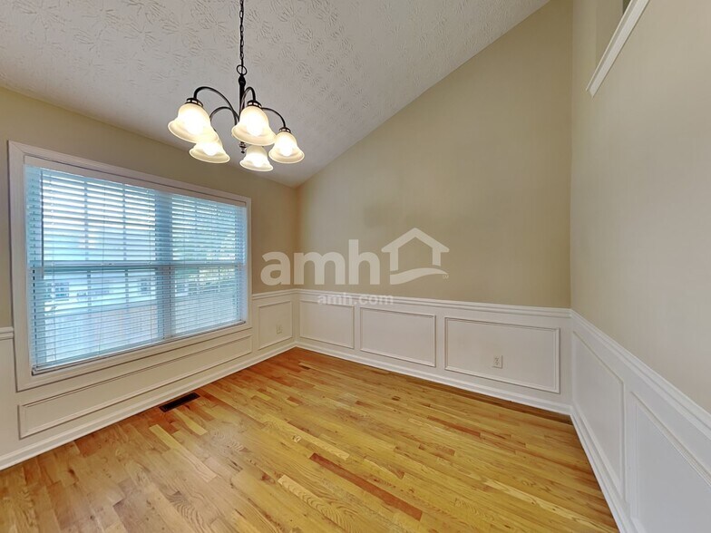 Building Photo - 3257 Tuggle Ives Dr