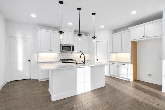 Building Photo - 18714 Colorado River Ln