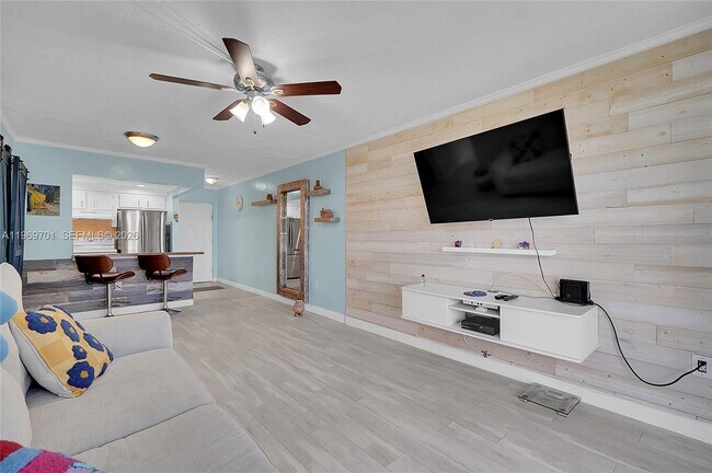 Building Photo - 1681 NW 70th Ave