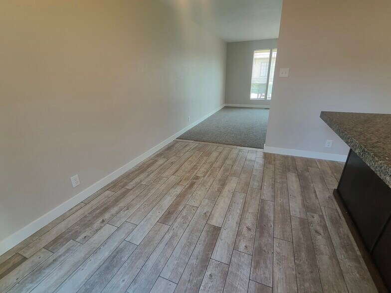 Building Photo - 177 S 200 W
