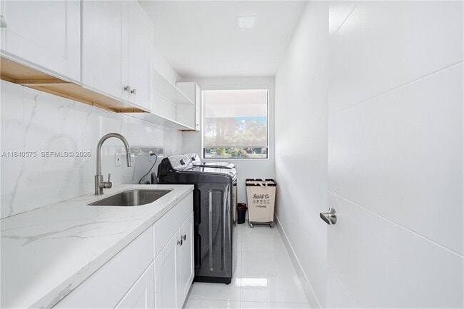 Building Photo - 14401 SW 63rd St