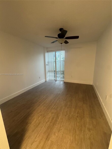 Building Photo - 17570 Atlantic Blvd
