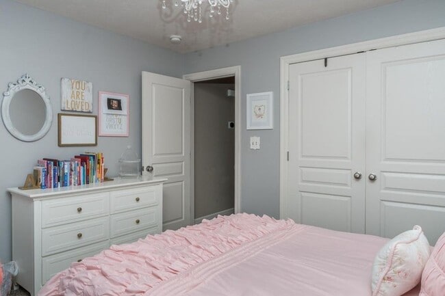 Building Photo - COMING SOON! Battlefield Area, Republic Public Schools