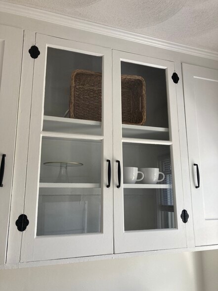 Building Photo - 70 Hedley Ave