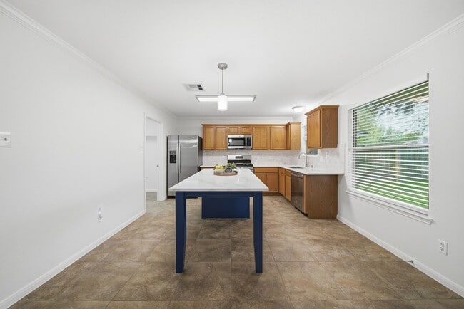 Building Photo - 32334 Summer Park Ln
