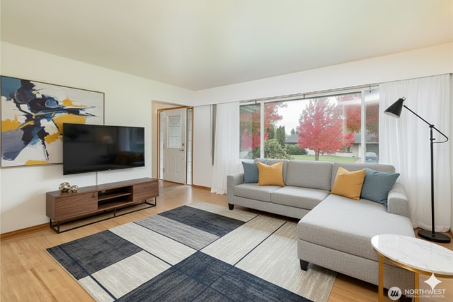 Building Photo - 426 10th St