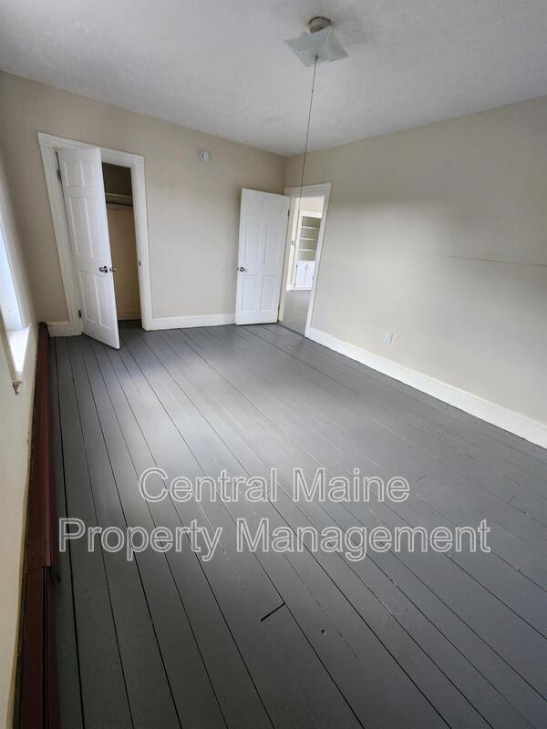 Building Photo - 53 River St