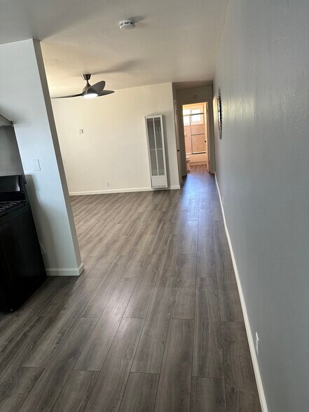 Building Photo - 847 S 47th St