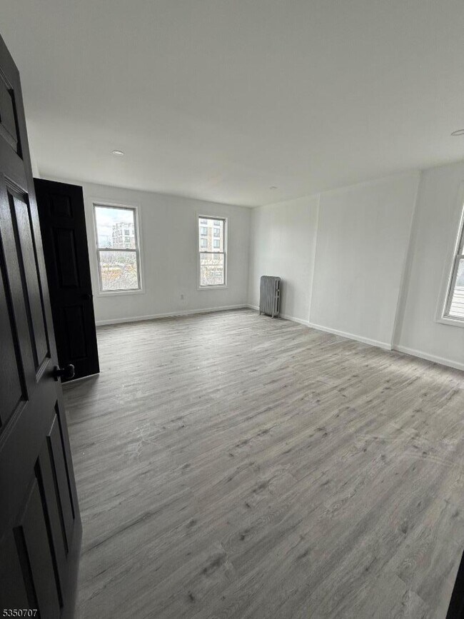 Building Photo - 15 Winthrop Terrace