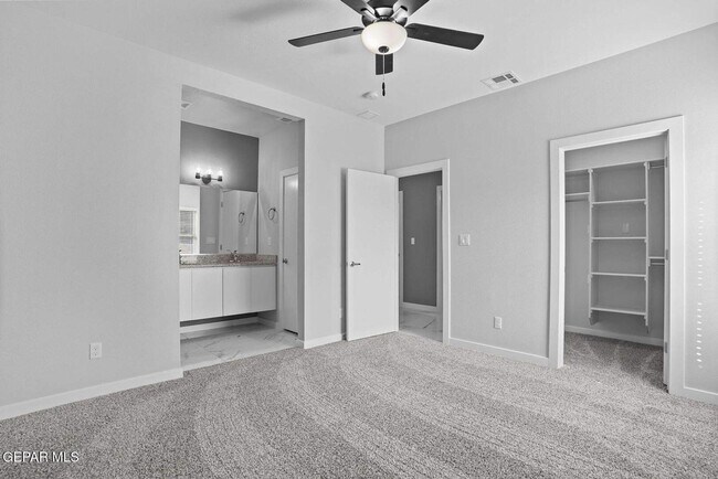 Building Photo - 11492 Summer Dr