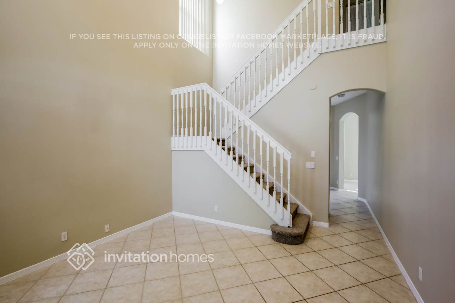 Building Photo - 4928 SW 38th Way