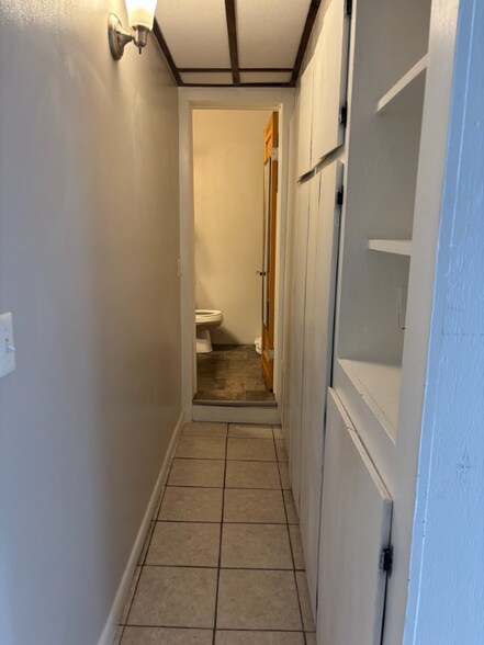 Building Photo - 803 Wadleigh St