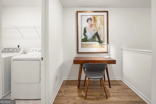 Building Photo - 1817 Oberlin Dr