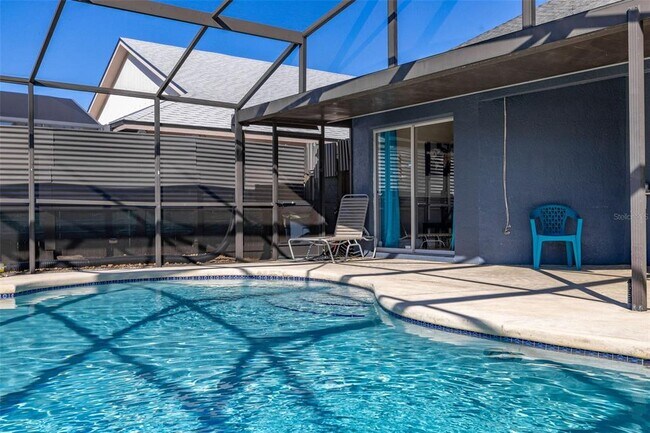 Building Photo - 3045 Bloomsbury Dr