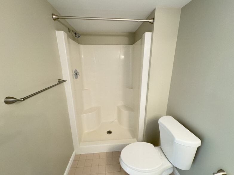 Building Photo - 185 Lindfield Cir