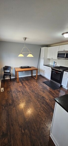 Kitchen Area - 6083 Bolamo Ct