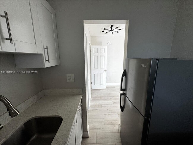 Building Photo - 500 13th St