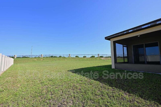 Building Photo - 1563 Swan Lake Cir