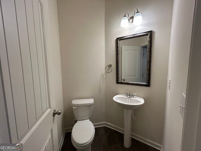 Building Photo - 5320 Barberry Ave