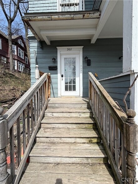 Building Photo - 501-501 Clarendon St