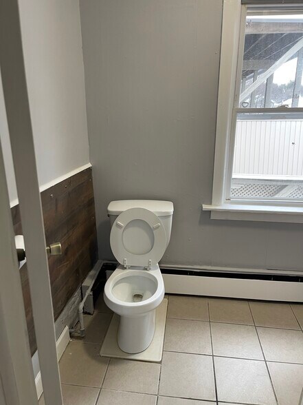 Building Photo - 288 Genesee St