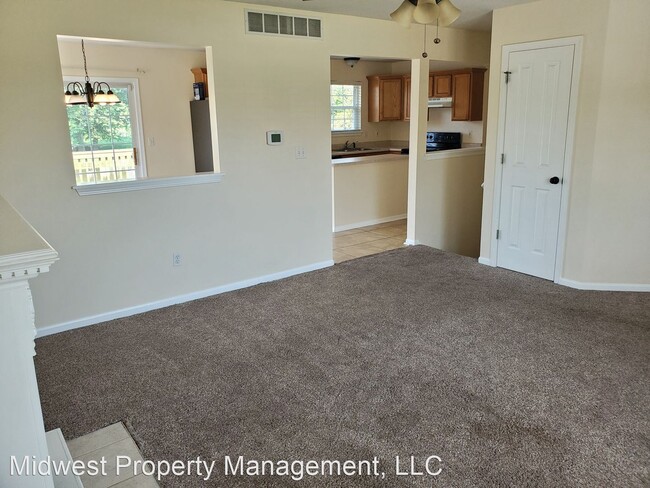 Building Photo - 4 br, 3 bath House - 6191 N Gregory Dr