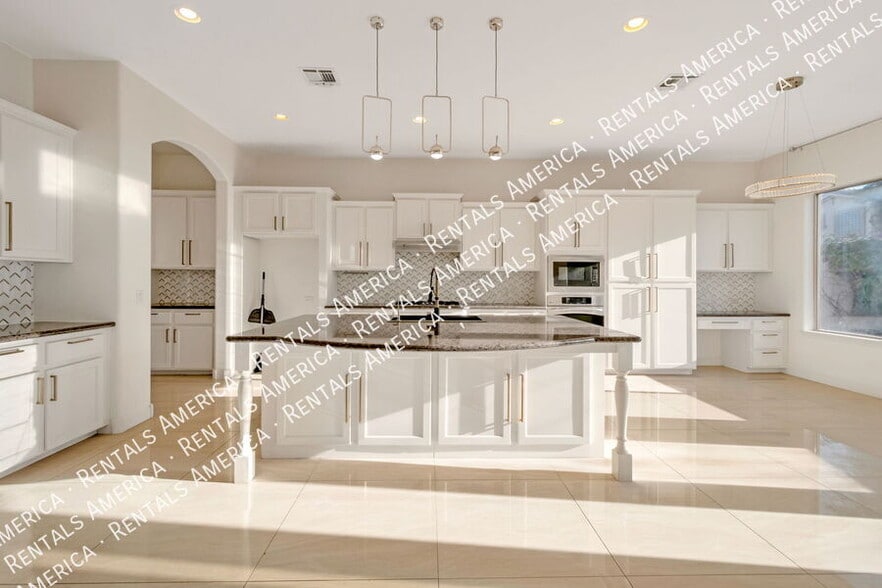 Building Photo - 4093 E Woodside Way