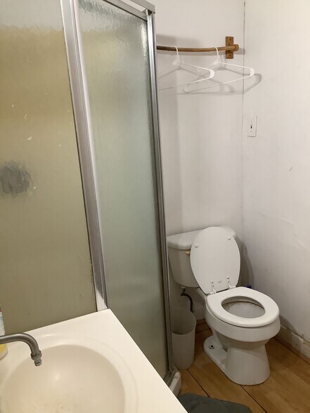 Building Photo - 411 Atwood St
