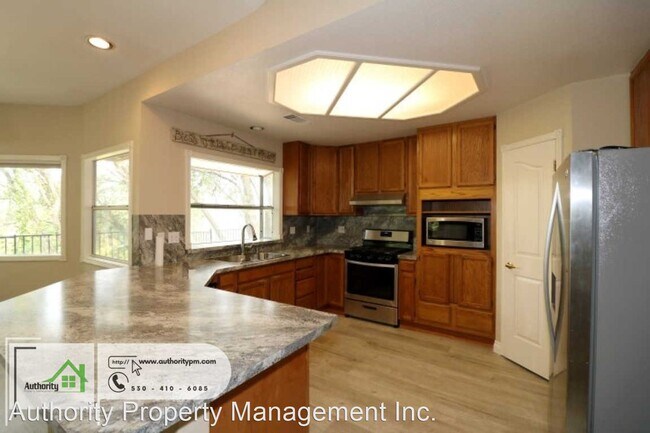 Building Photo - 4 br, 2 bath House - 2118 Sophy Place