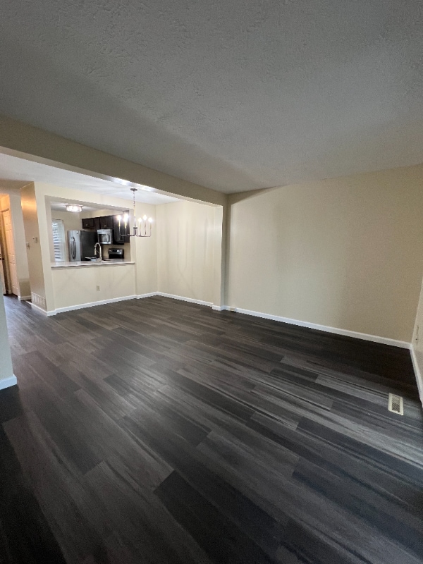 Building Photo - 378 Scott Ln