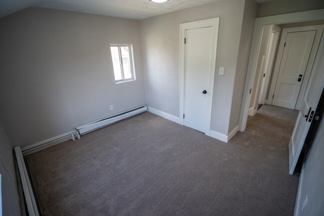 Building Photo - 5407 Halchess St