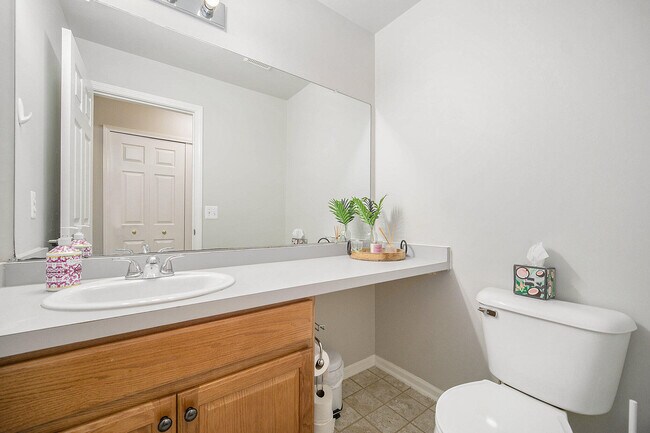 Building Photo - 2765 Barclay Way